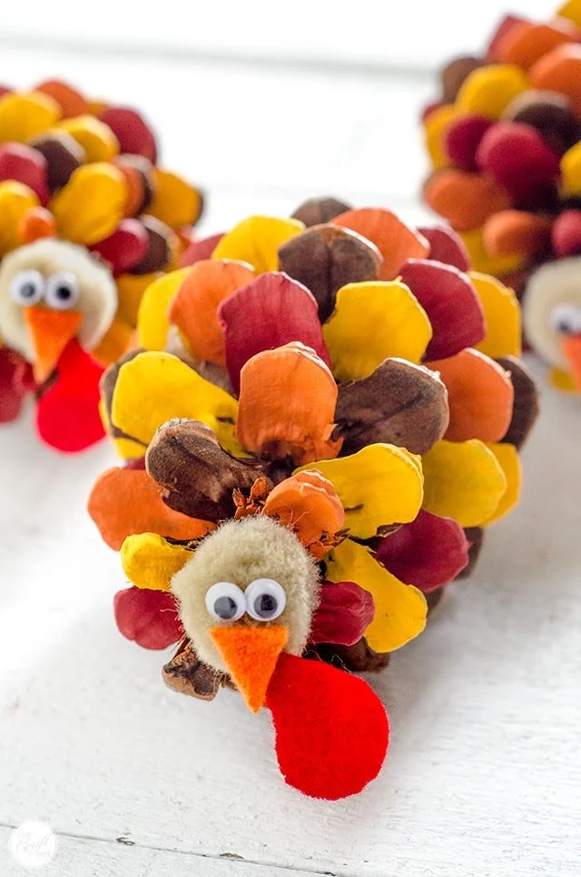 Painted Pinecone Turkeys